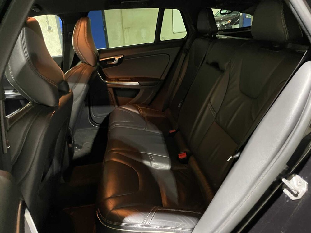 Volvo V60 2.0 D2 Summum 120PS 2015, XF-303-K