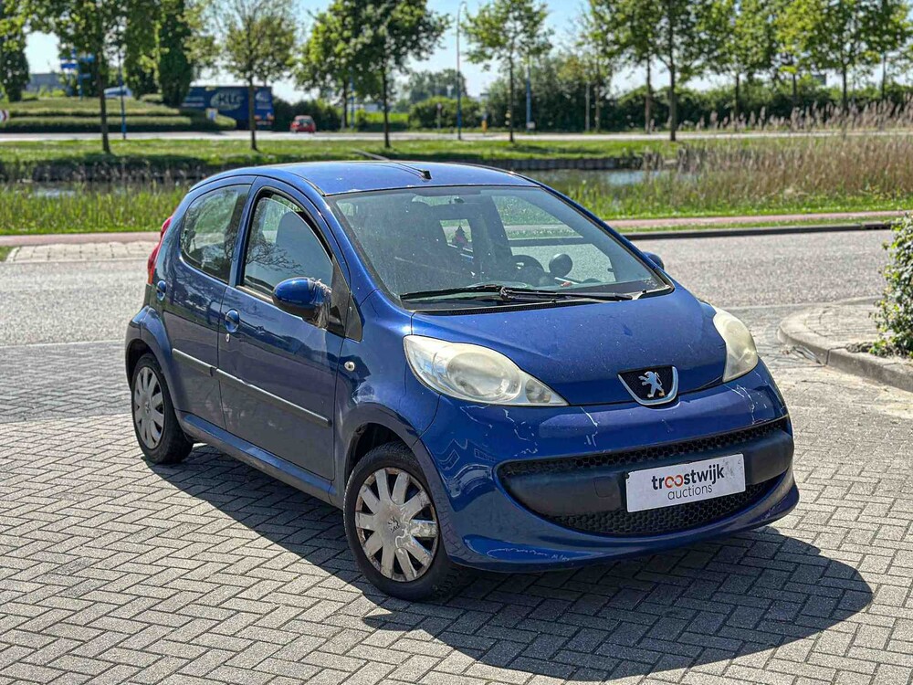 Peugeot 107 1.0-12V XR 68PS 2006, 1-SVR-93