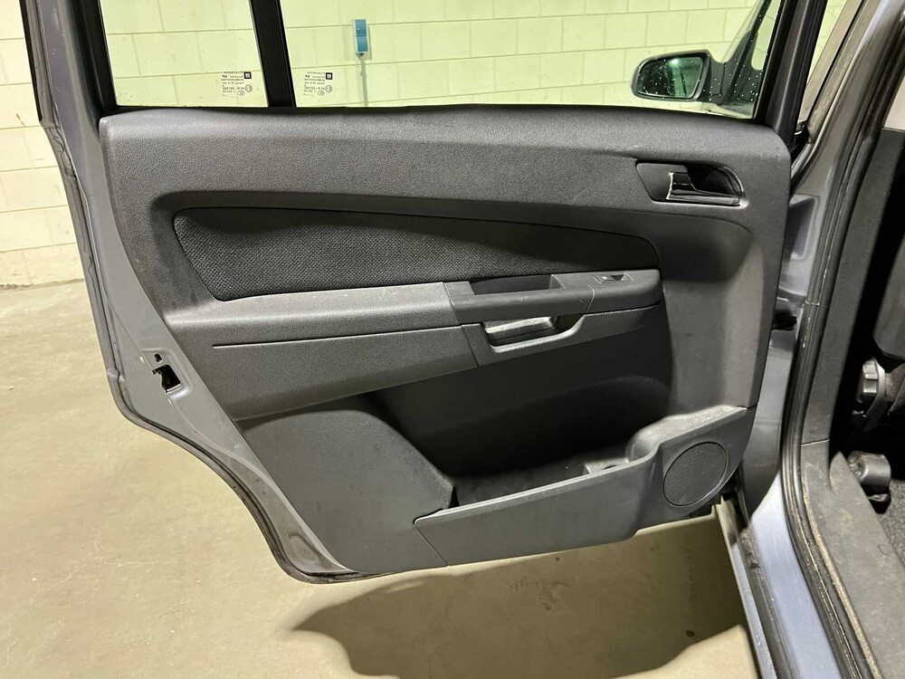 Opel Zafira 1.9 CDTi Enjoy 7-Personen 120PS 2005, P-660-PX