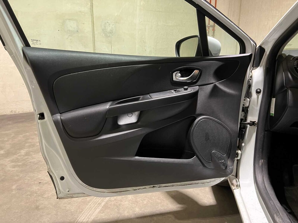 Renault Clio 0.9 TCe Expression 90PS 2015, GZ-530-J