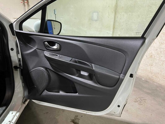 Renault Clio 0.9 TCe Expression 90PS 2015, GZ-530-J