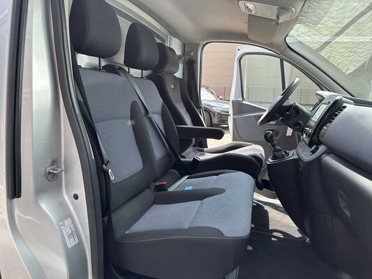 Opel Vivaro 1.6 CDTI Sport 95pk 2016, V-212-BH Bedrijfswagen