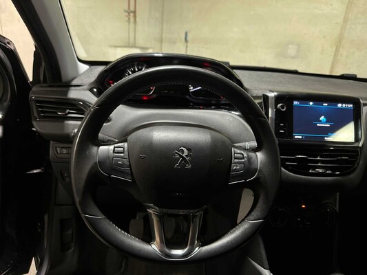 Peugeot 208 1.2 PureTech Signature 83pk 2019, XR-330-V