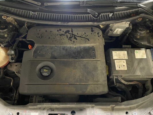 Volkswagen Polo 1.4-16V FUN 101pk 2005, 47-RF-TX