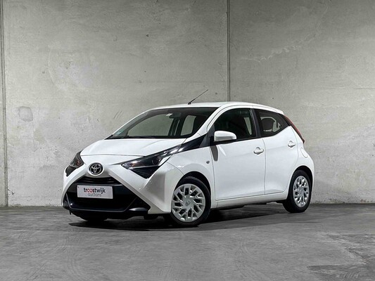 Toyota Aygo 1.0 VVT-i x-play 72pk 2020, J-855-XB