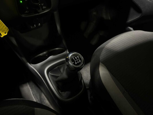 Toyota Aygo 1.0 VVT-i x-play 72pk 2020, J-855-XB