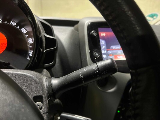 Toyota Aygo 1.0 VVT-i x-play 72pk 2020, J-855-XB