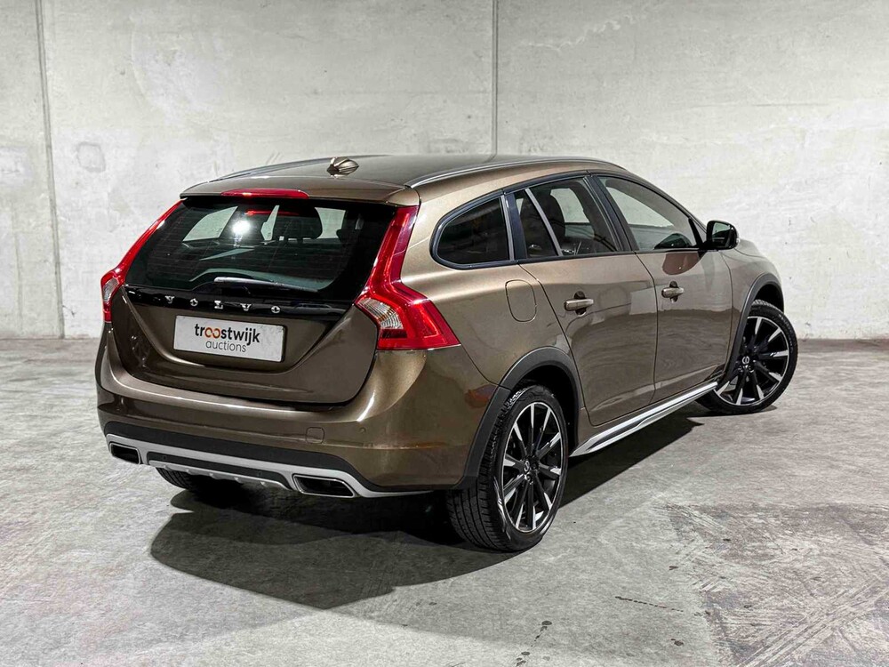 Volvo V60 Cross Country 2.0 D3 Polar+ 150PS 2017, PT-351-G