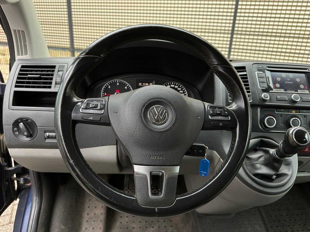 Volkswagen Transporter Kombi 2.0 TDI BM Highline 114PS 2015, 9-ZHX-22