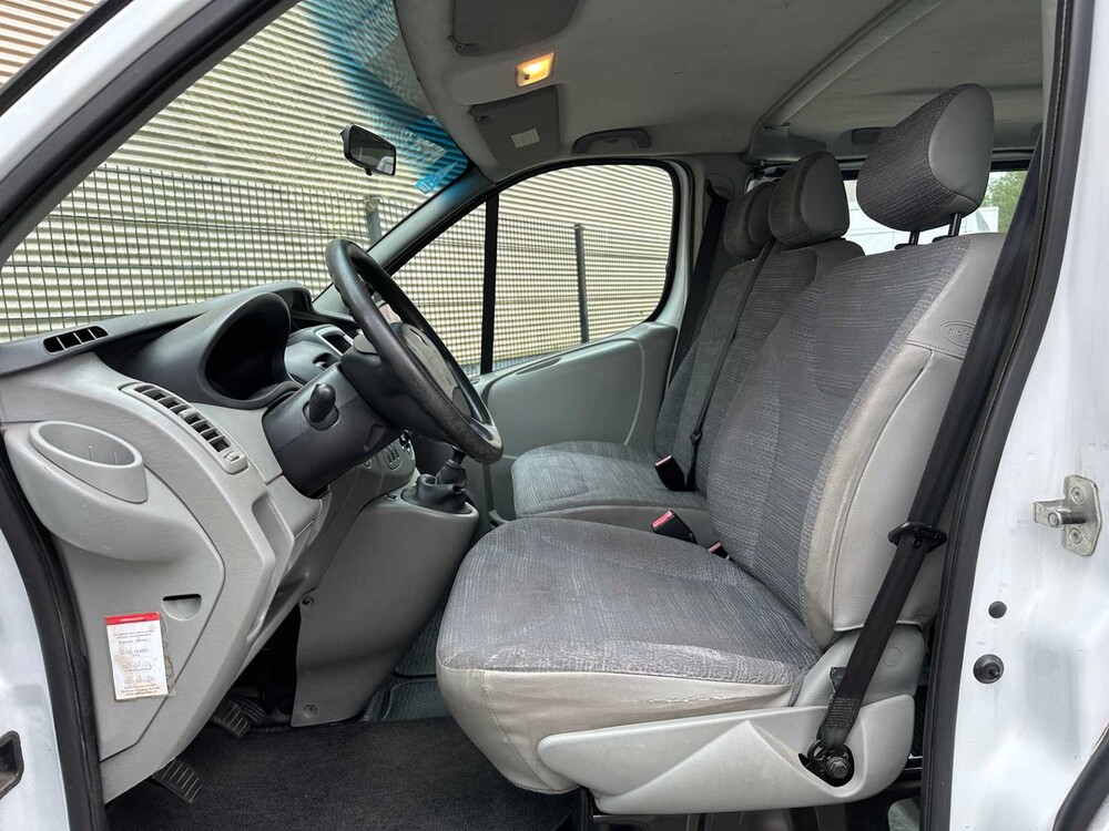 Renault Trafic Beifahrer 2.0 dCi T27 Expression Eco 90PS 2012, 1-ZBV-10