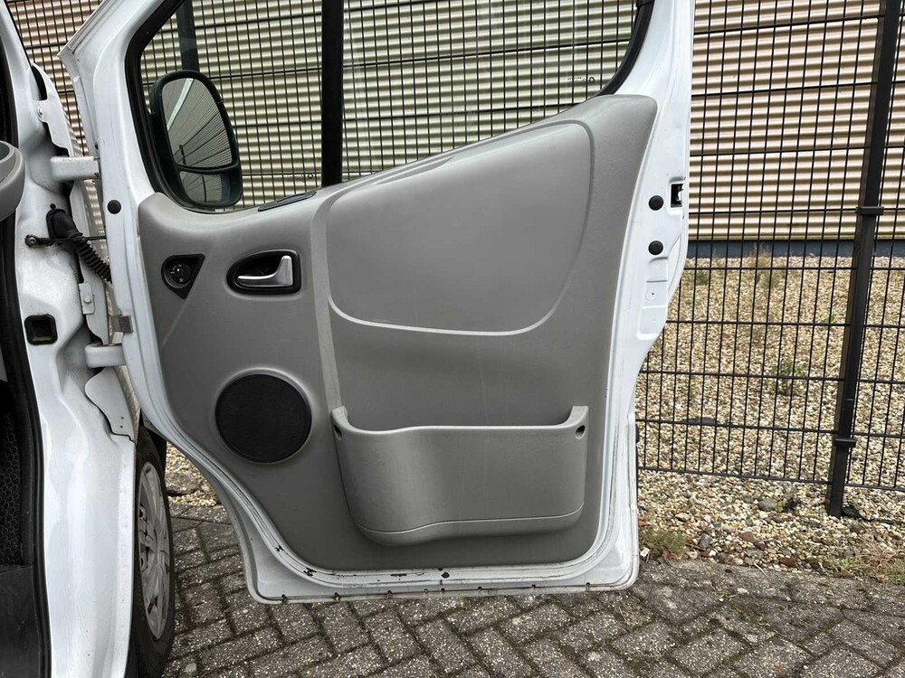 Renault Trafic Beifahrer 2.0 dCi T27 Expression Eco 90PS 2012, 1-ZBV-10