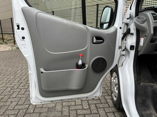 Renault Trafic Beifahrer 2.0 dCi T27 Expression Eco 90PS 2012, 1-ZBV-10