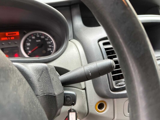 Renault Trafic Beifahrer 2.0 dCi T27 Expression Eco 90PS 2012, 1-ZBV-10