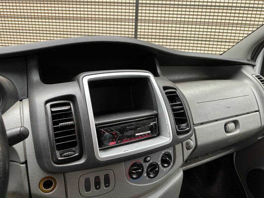 Renault Trafic Beifahrer 2.0 dCi T27 Expression Eco 90PS 2012, 1-ZBV-10