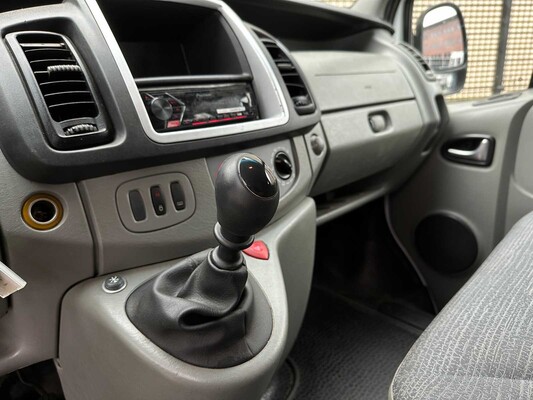 Renault Trafic Beifahrer 2.0 dCi T27 Expression Eco 90PS 2012, 1-ZBV-10