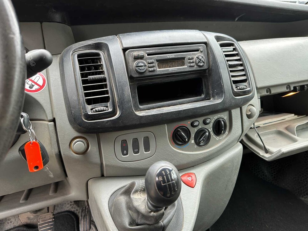 Opel Vivaro 2.5 CDTI 114PS 2008 Nutzfahrzeug, 90-VTR-9 Youngtimer