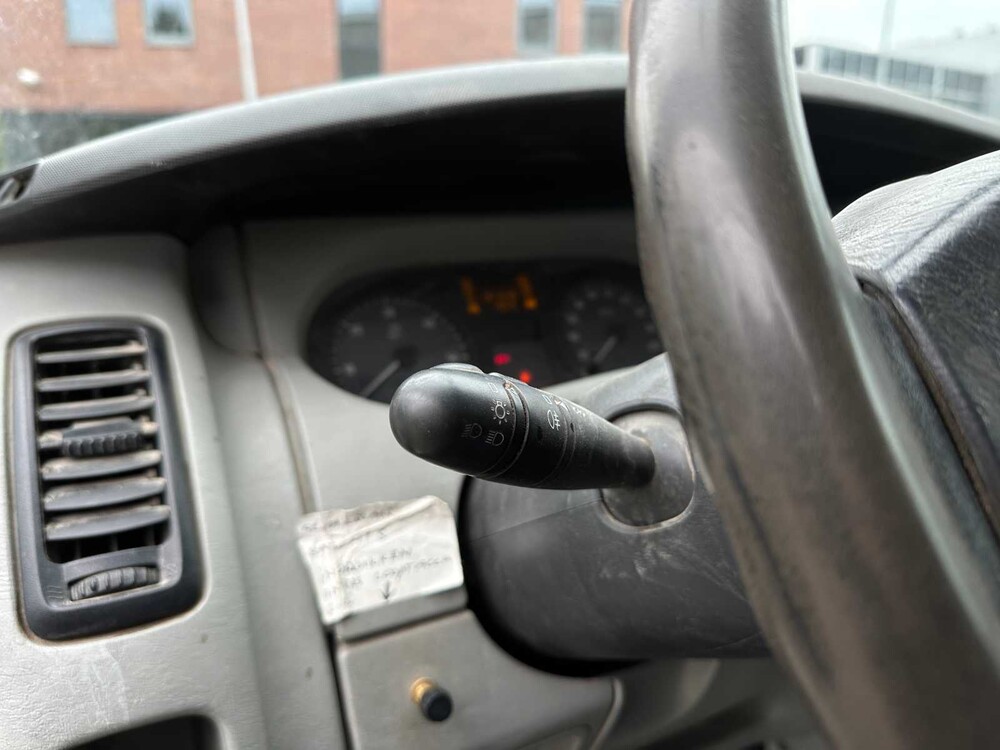 Opel Vivaro 2.5 CDTI 114PS 2008 Nutzfahrzeug, 90-VTR-9 Youngtimer