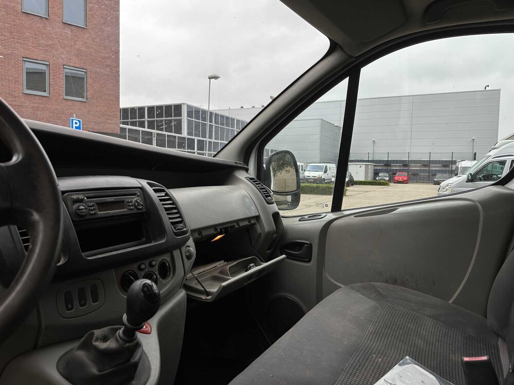 Opel Vivaro 2.5 CDTI 114PS 2008 Nutzfahrzeug, 90-VTR-9 Youngtimer