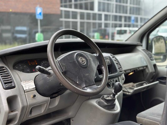 Opel Vivaro 2.5 CDTI 114pk 2008 Bedrijfswagen, 90-VTR-9 Youngtimer
