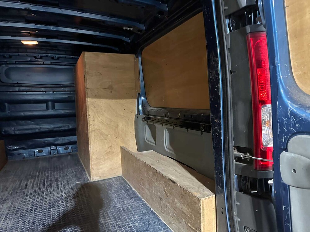 Nissan Primastar 2.0 dCi L2H1 Acenta AUTOMATIC 2011 Nutzfahrzeug, 2-VKX-66