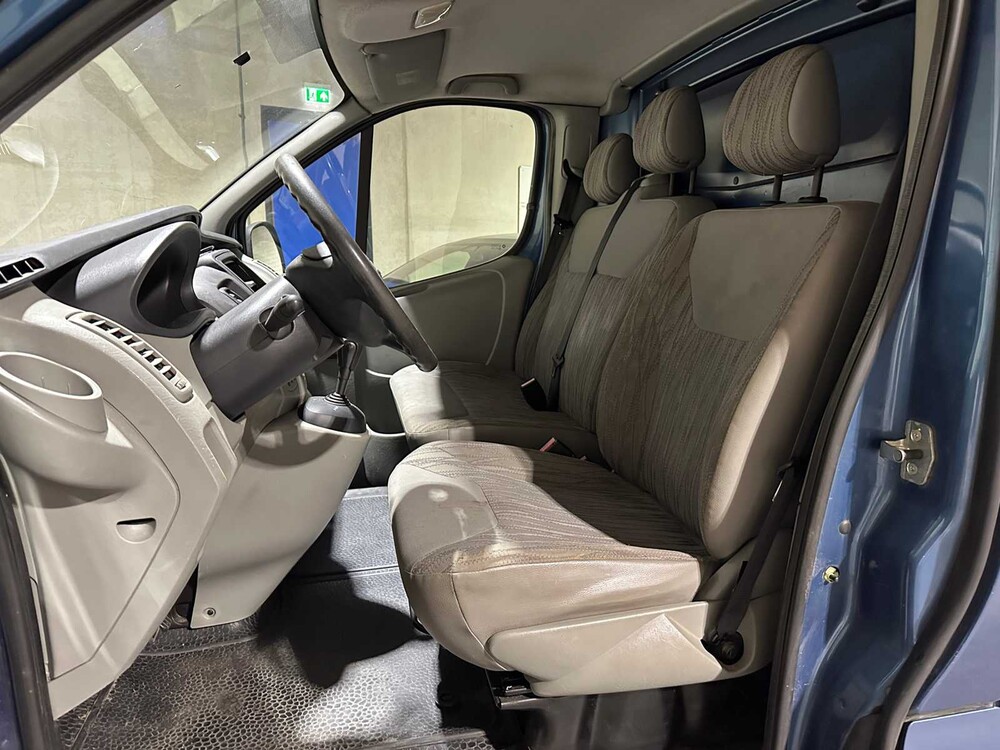 Nissan Primastar 2.0 dCi L2H1 Acenta AUTOMATIC 2011 Nutzfahrzeug, 2-VKX-66