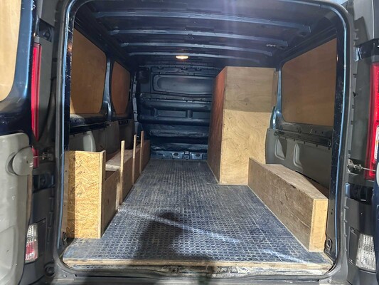 Nissan Primastar 2.0 dCi L2H1 Acenta AUTOMATIC 2011 Nutzfahrzeug, 2-VKX-66