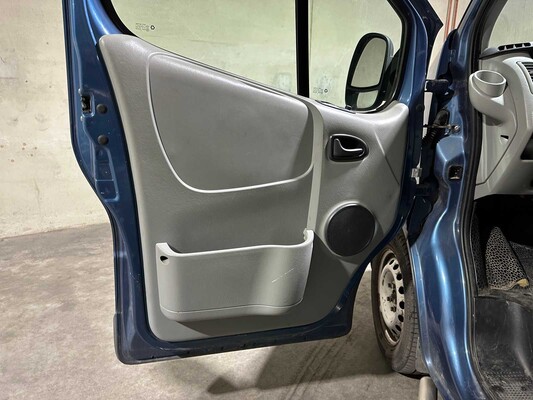 Nissan Primastar 2.0 dCi L2H1 Acenta AUTOMATIC 2011 Nutzfahrzeug, 2-VKX-66