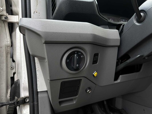 Volkswagen Crafter 35 2.0 TDI L4 177pk 2018, VNN-83-D Bedrijfswagen