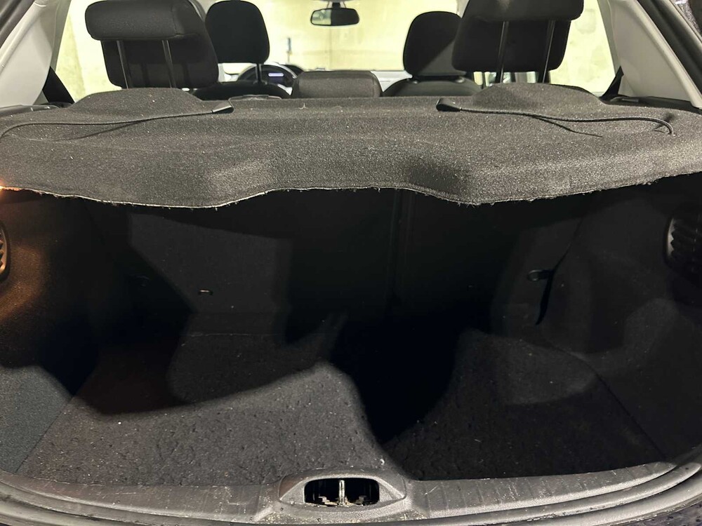 Peugeot 208 1.2 PureTech Blue Lease Executive 82PS 2018, SZ-856-B