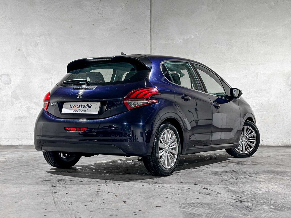 Peugeot 208 1.2 PureTech Blue Lease Executive 82PS 2018, SZ-856-B