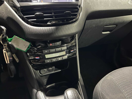 Peugeot 208 1.2 PureTech Blue Lease Executive 82pk 2018, SZ-856-B