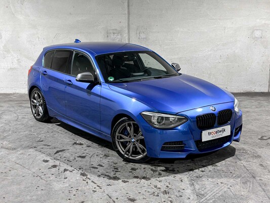 BMW M135i High Executive 320pk 320pk 2013 F20 1-serie, ZL-114-B