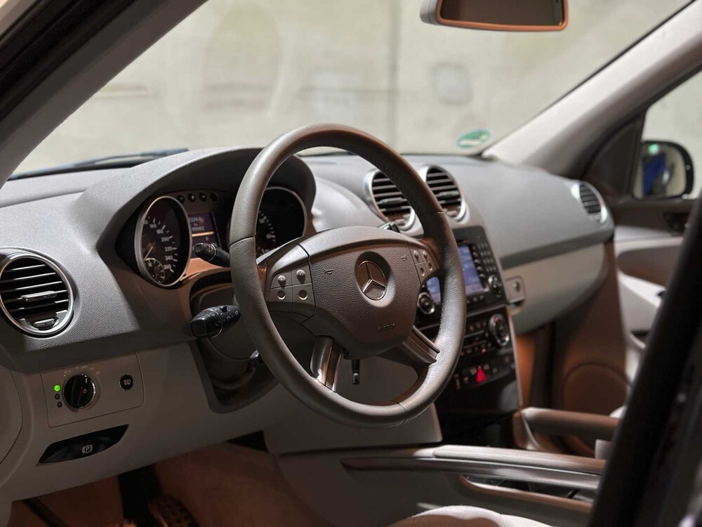 Mercedes-Benz ML500 5.0 V8 306PS 2006 M-Klasse, K-267-VB Youngtimer