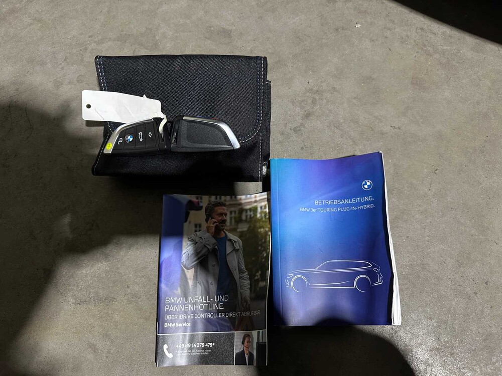 BMW 330e Touring M-Sport Business Edition Plus 184PS 2022 3er G21, X-990-TH 