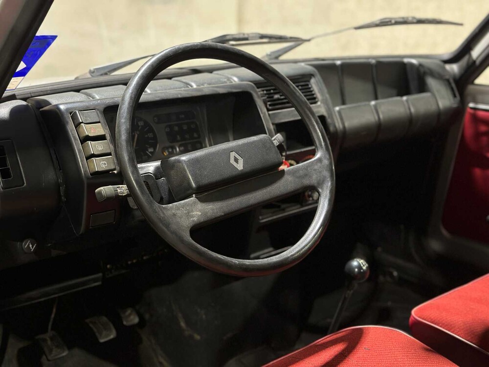Renault R5 TL 3-deurs 45pk 1983, S-440-LJ