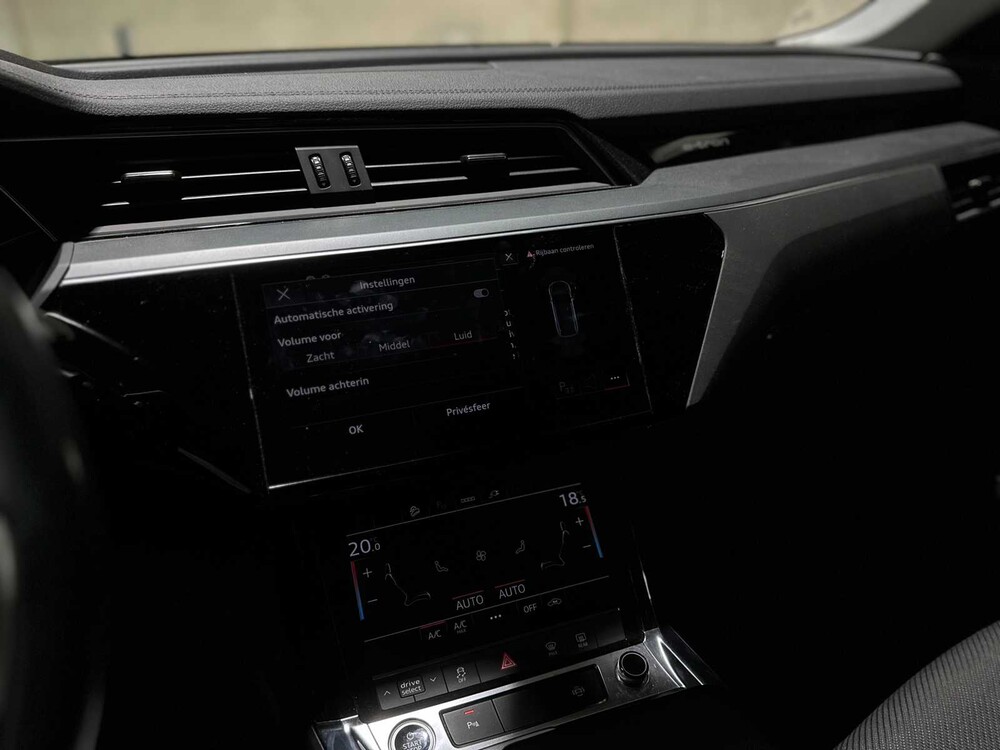 Audi Q8 e-tron 50 Quattro Edition 95 kWh 340pk 2023, S-106-PZ