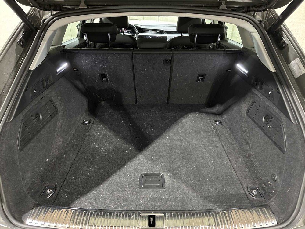 Audi Q8 e-tron 50 Quattro Edition 95 kWh 340pk 2023, S-106-PZ