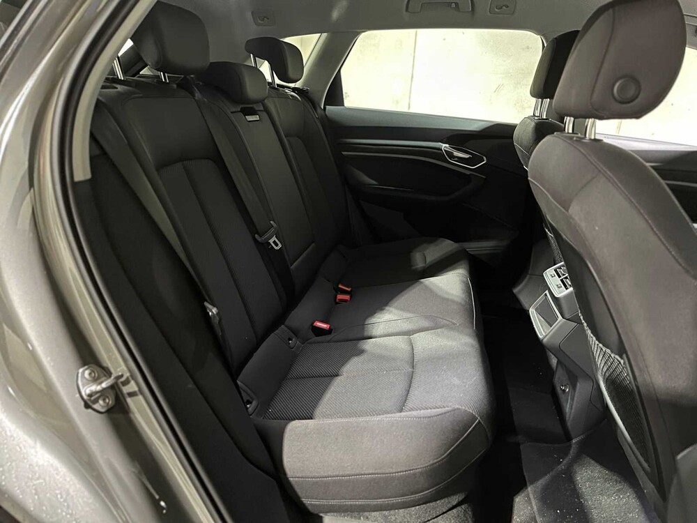 Audi Q8 e-tron 50 Quattro Edition 95 kWh 340pk 2023, S-106-PZ