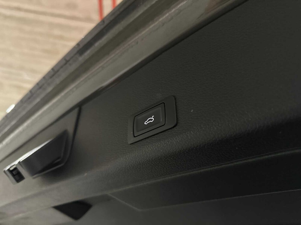 Audi Q8 e-tron 50 Quattro Edition 95 kWh 340pk 2023, S-106-PZ