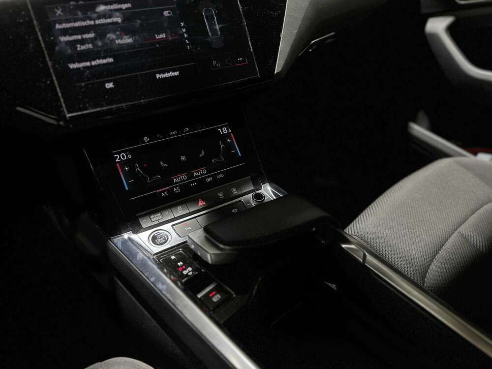 Audi Q8 e-tron 50 Quattro Edition 95 kWh 340pk 2023, S-106-PZ