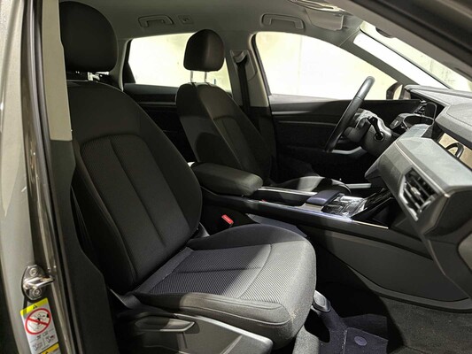 Audi Q8 e-tron 50 Quattro Edition 95 kWh 340pk 2023, S-106-PZ