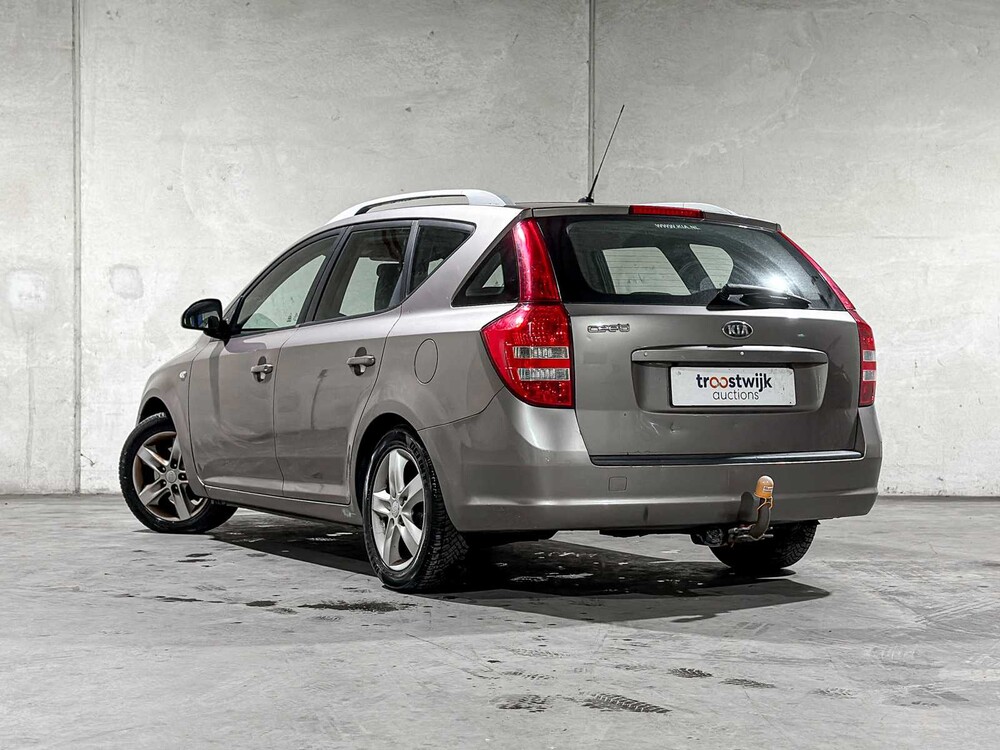 Kia cee'd Sporty Wagon 1.6 Business Edition 122pk 2008, 11-ZD-RF Youngtimer