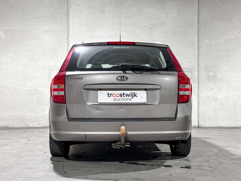 Kia cee'd Sporty Wagon 1.6 Business Edition 122pk 2008, 11-ZD-RF Youngtimer