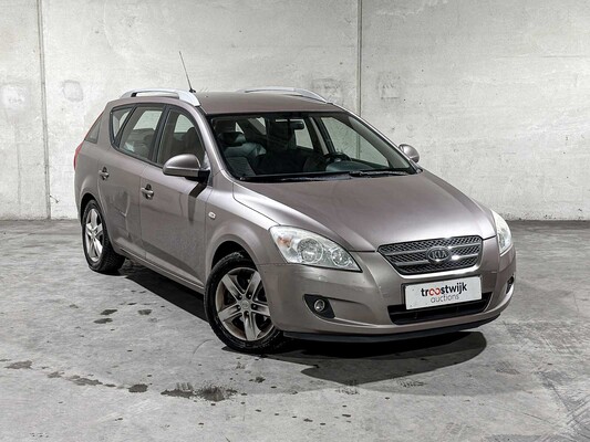 Kia cee'd Sporty Wagon 1.6 Business Edition 122pk 2008, 11-ZD-RF Youngtimer