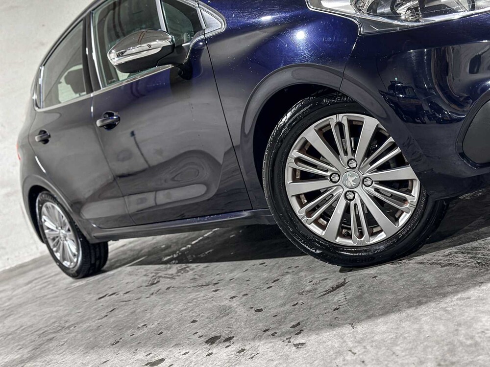 Peugeot 208 1.2 PureTech Blue Lease Executive 82pk 2018, SZ-856-B