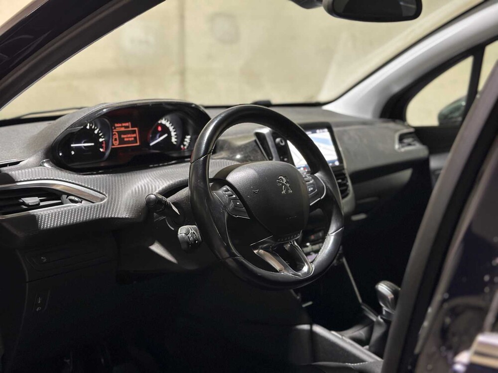 Peugeot 208 1.2 PureTech Blue Lease Executive 82pk 2018, SZ-856-B