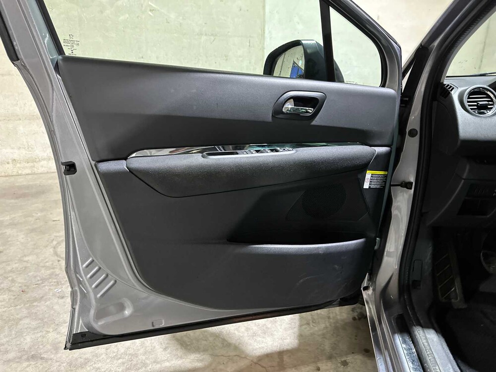 Peugeot 5008 1.2 PureTech Style 5p. 131pk 2015, GL-399-V