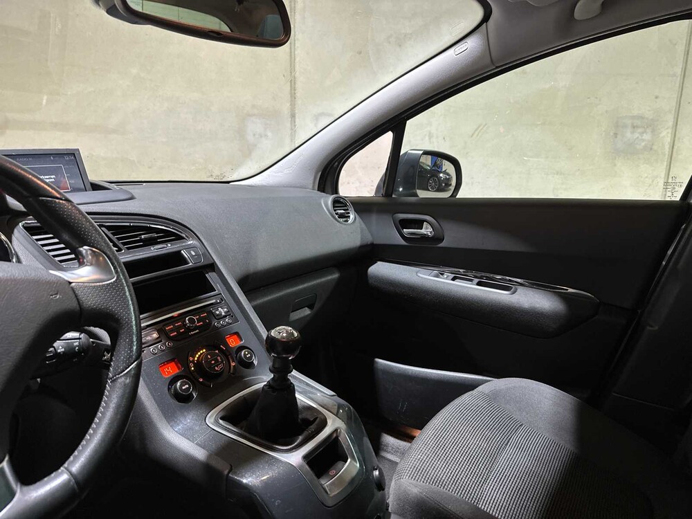 Peugeot 5008 1.2 PureTech Style 5p. 131pk 2015, GL-399-V