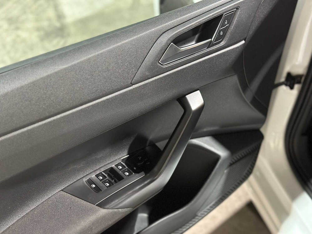 Volkswagen Polo 1.0 MPI Trendline 2018, J-227-SF