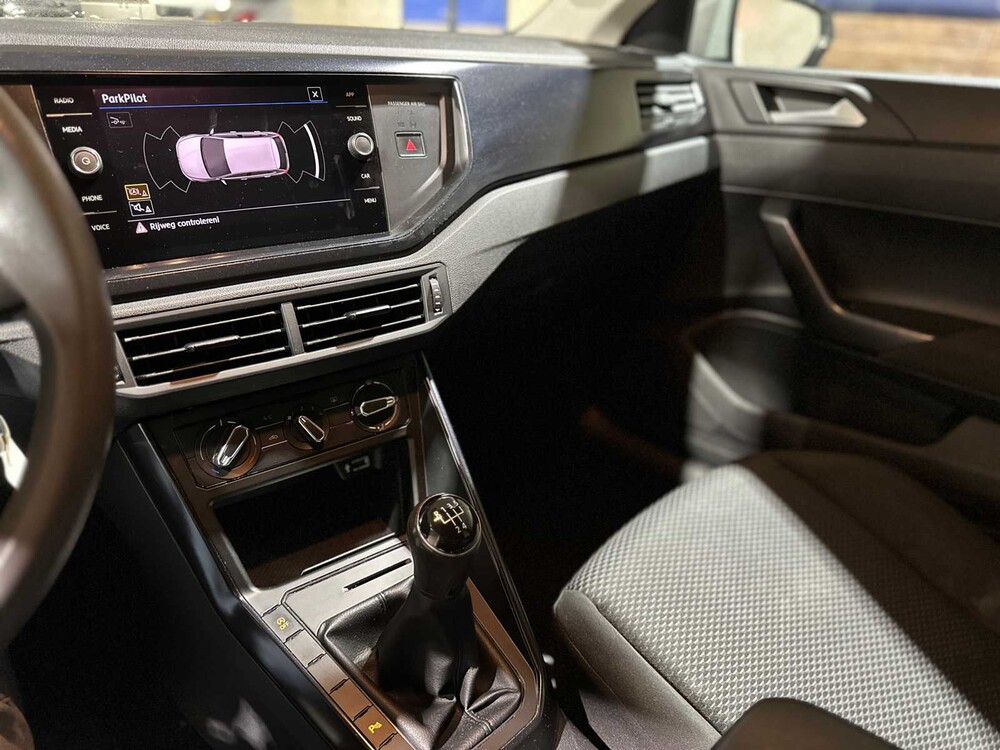 Volkswagen Polo 1.0 MPI Trendline 2018, J-227-SF